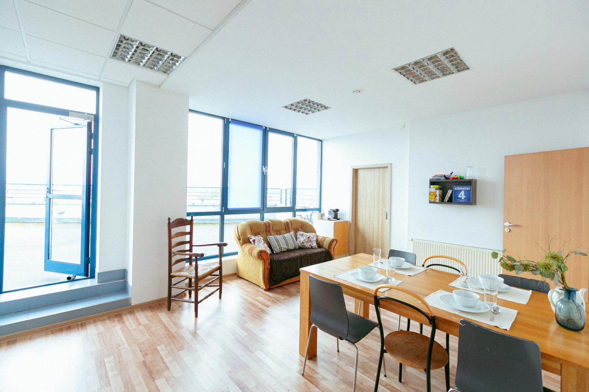 Hostel Metro Kabaty Варшава Экстерьер фото