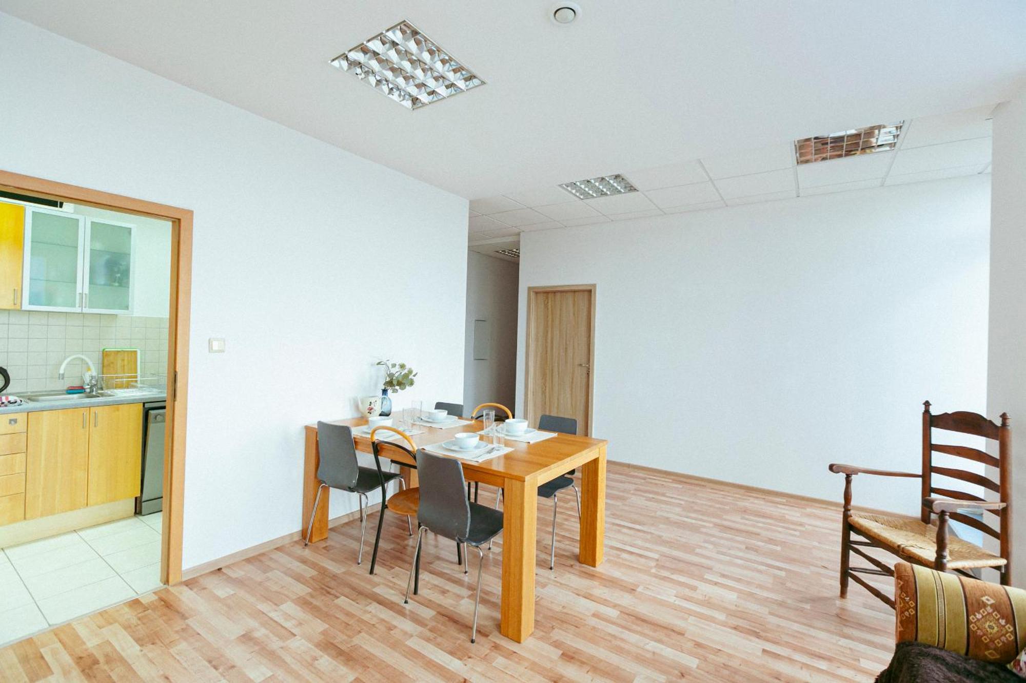 Hostel Metro Kabaty Варшава Экстерьер фото