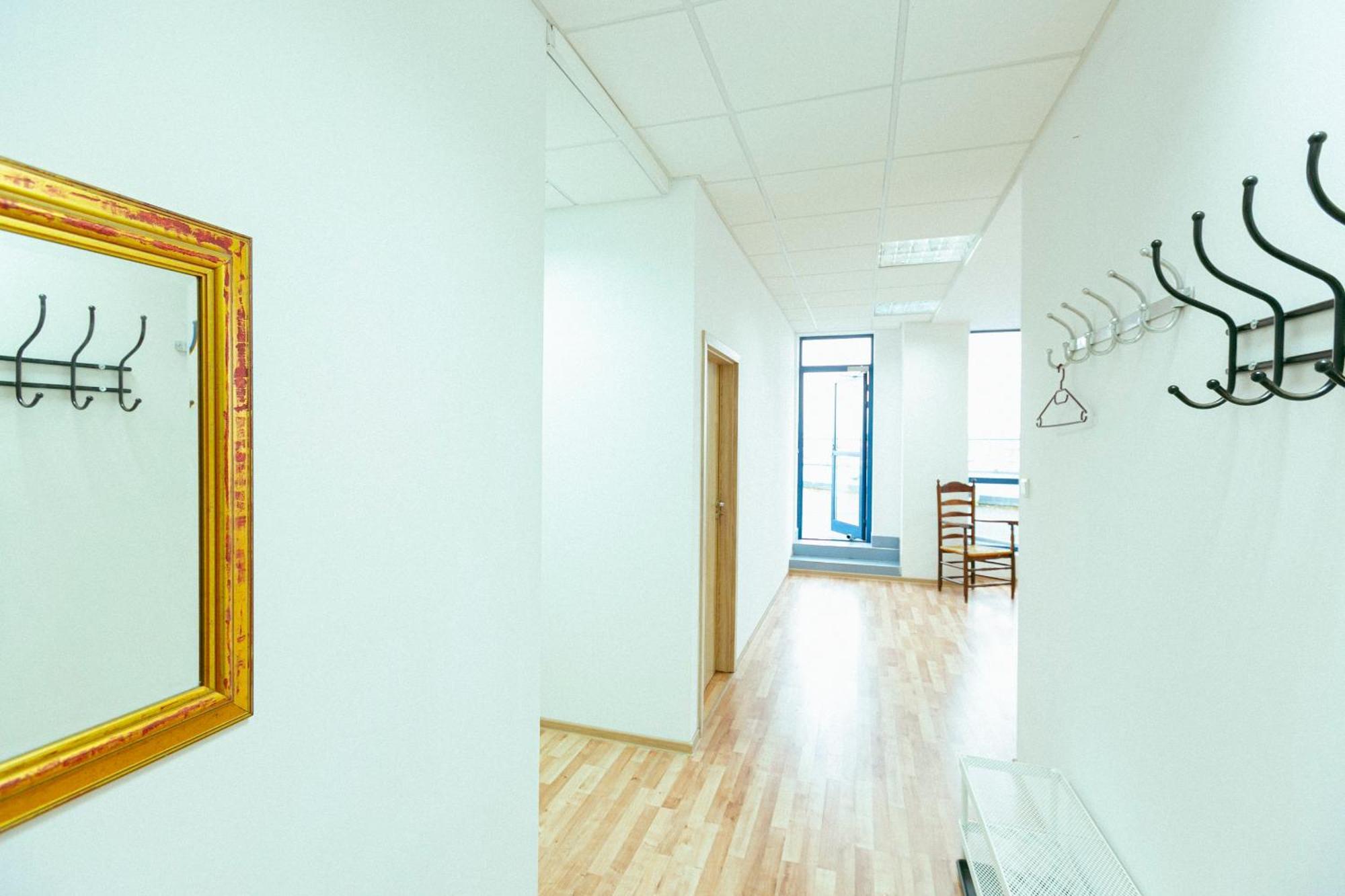 Hostel Metro Kabaty Варшава Экстерьер фото
