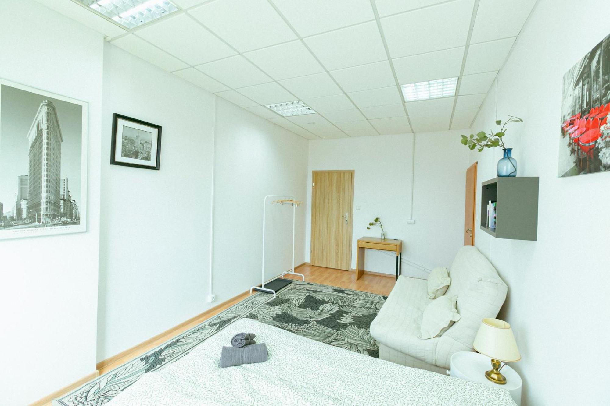 Hostel Metro Kabaty Варшава Экстерьер фото