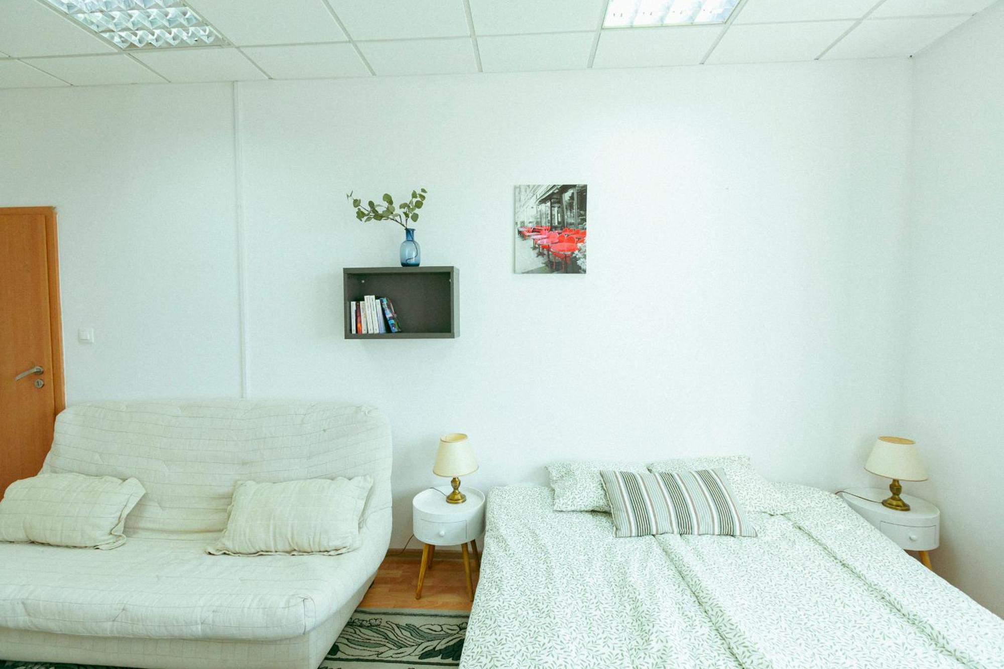 Hostel Metro Kabaty Варшава Экстерьер фото
