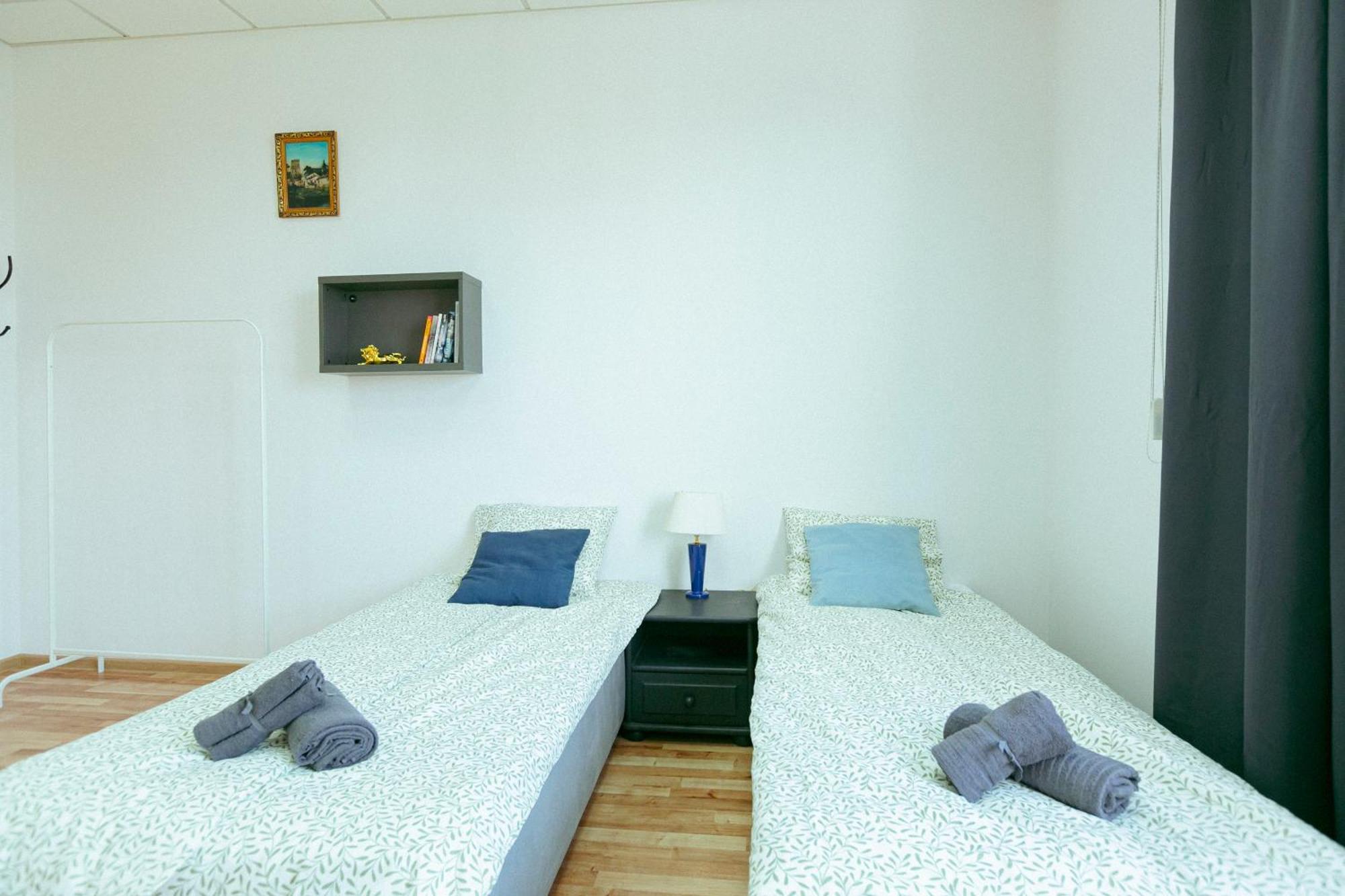 Hostel Metro Kabaty Варшава Экстерьер фото
