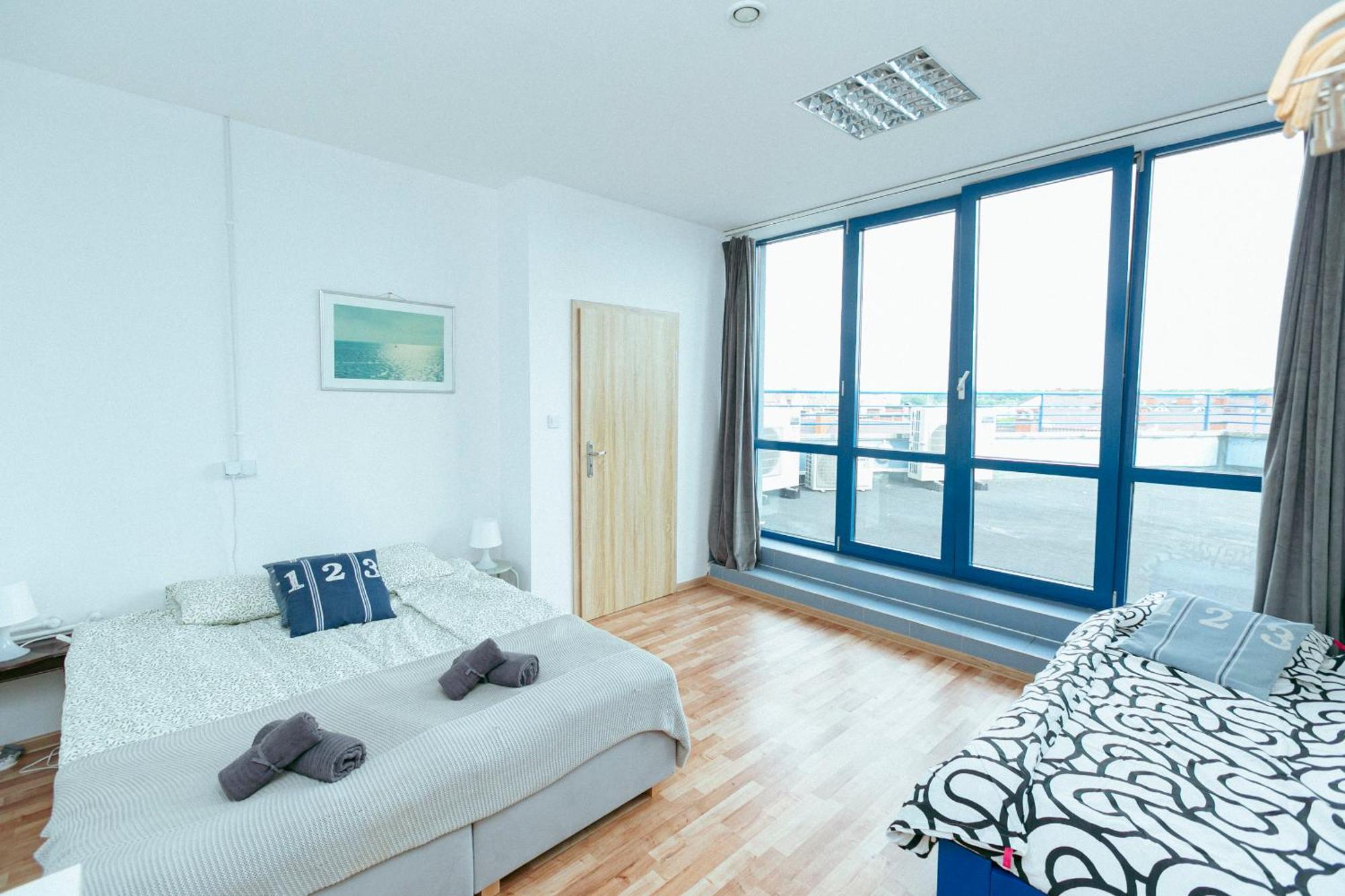 Hostel Metro Kabaty Варшава Экстерьер фото
