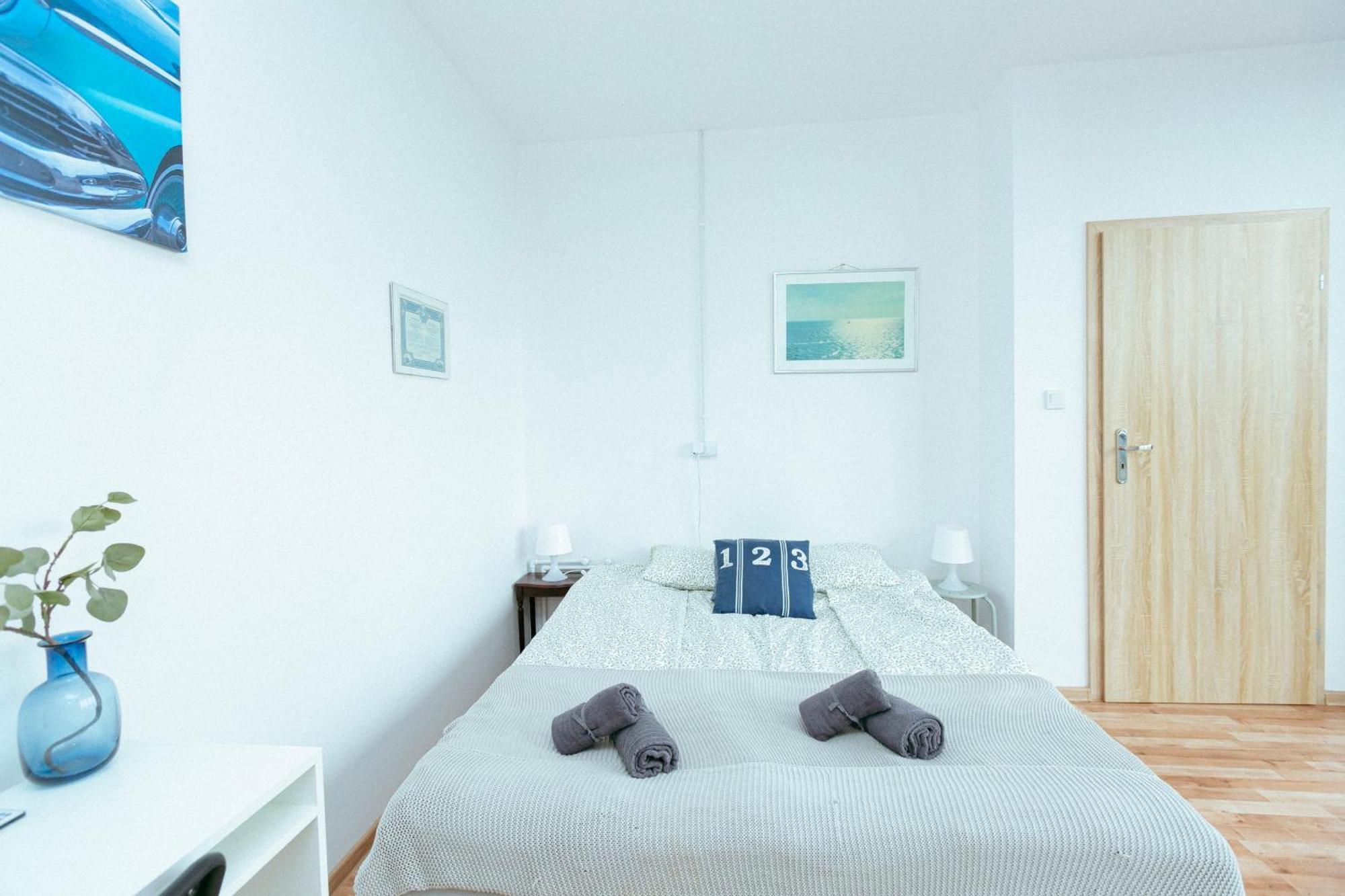 Hostel Metro Kabaty Варшава Экстерьер фото