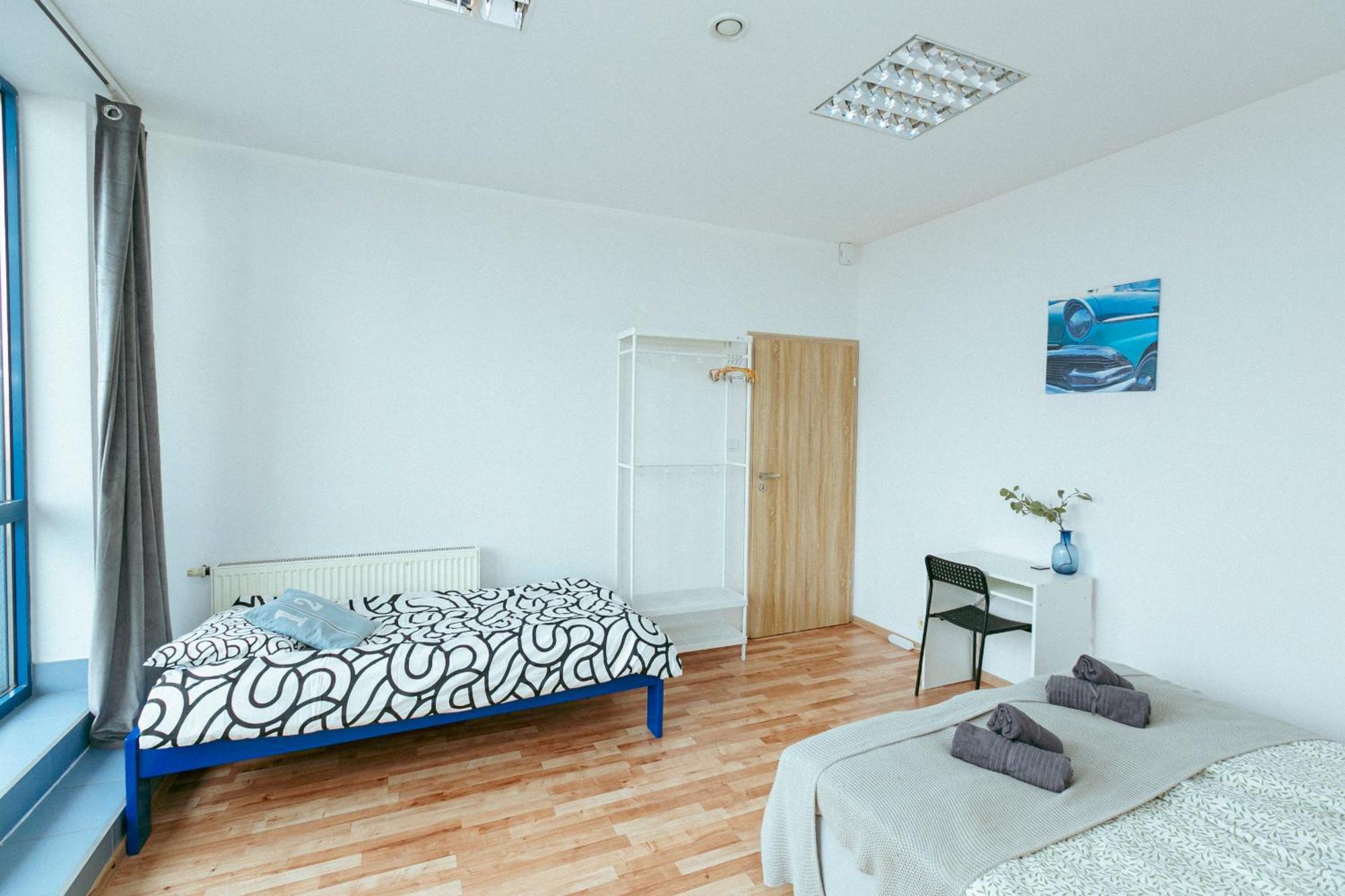 Hostel Metro Kabaty Варшава Экстерьер фото